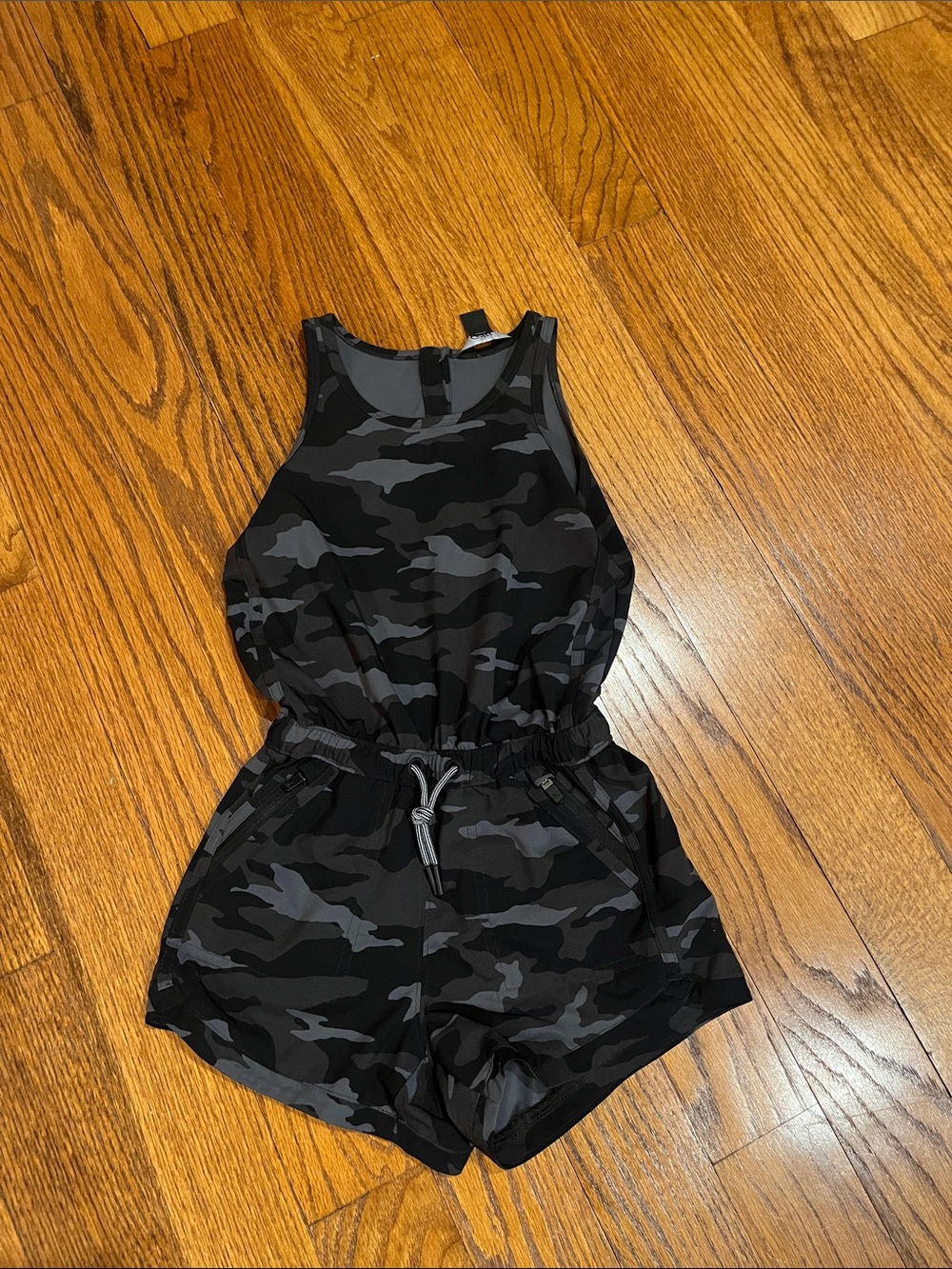 Athleta Girl Black & Gray Camo Girls' Athletic Romper size girl XS size 6